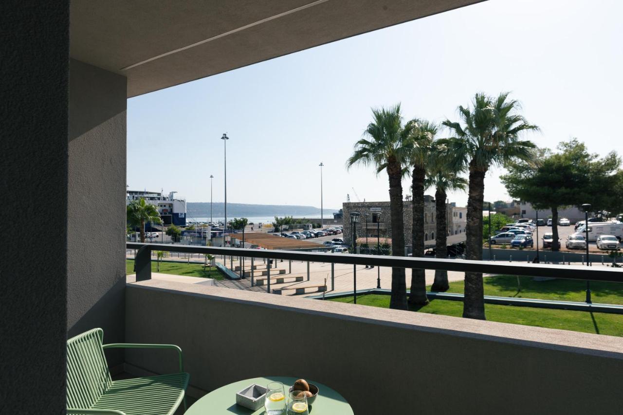 Souda Plaza Collection Otel Dış mekan fotoğraf